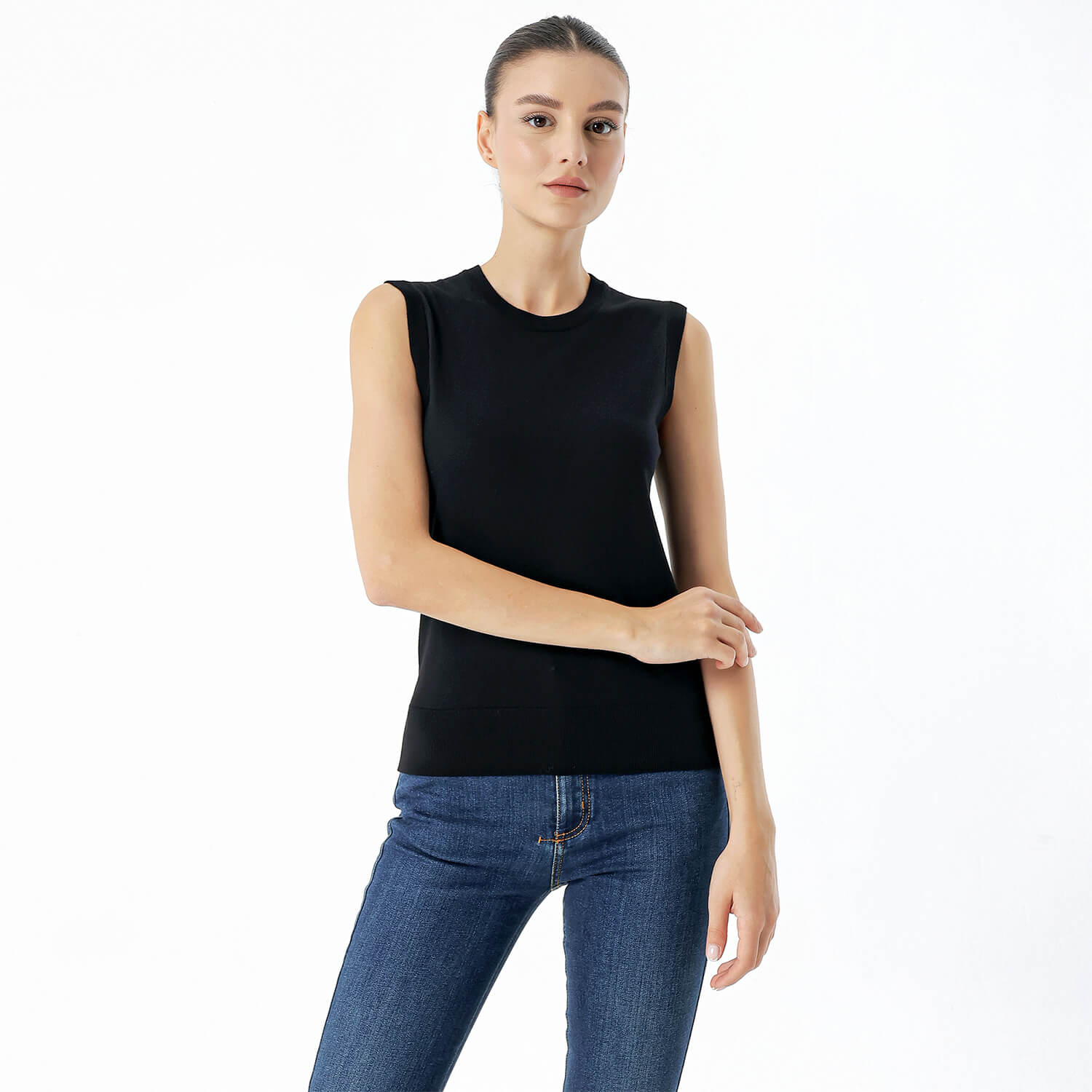 Dolce&Gabbana - Black Knitted Sleeveless Silk Tshirt